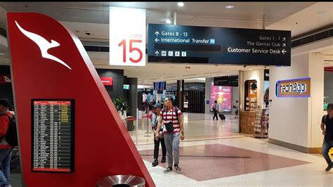 qantas domestic terminal Sydney shops